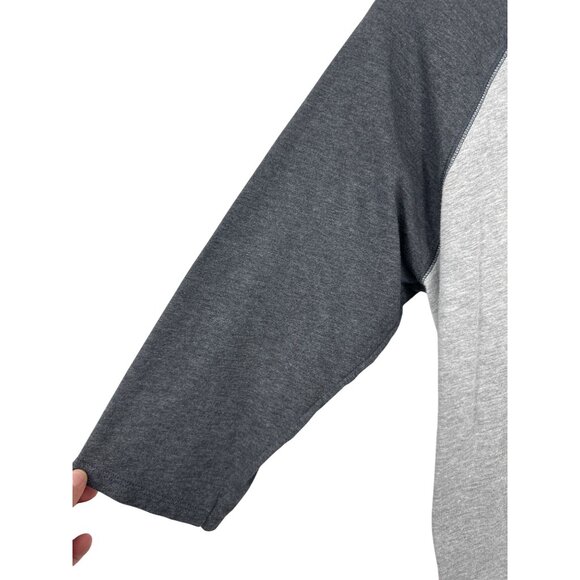 The North Face Lot of 2 Raglan Sleeve Classic Fit Graphic T-Shirts L - Picture 9 of 15